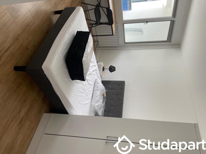 Chambre - 11 m² - 1 pièce