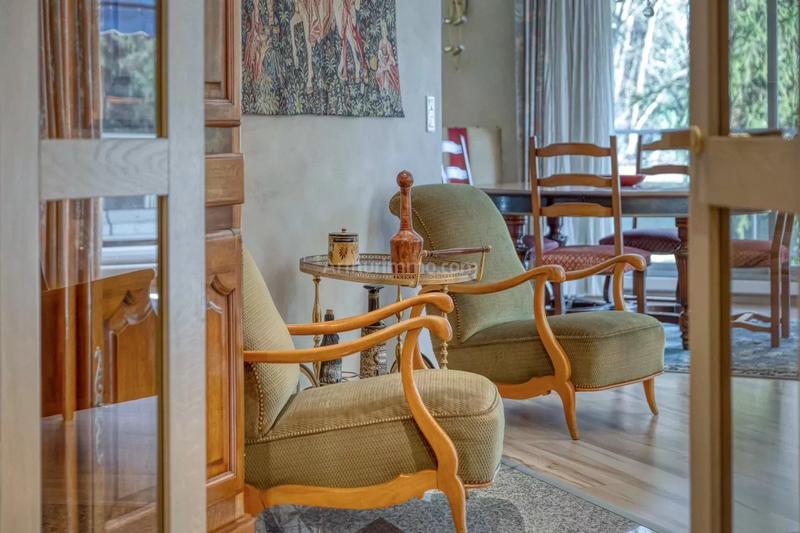 Appartement - 214 m² - 6 pièces