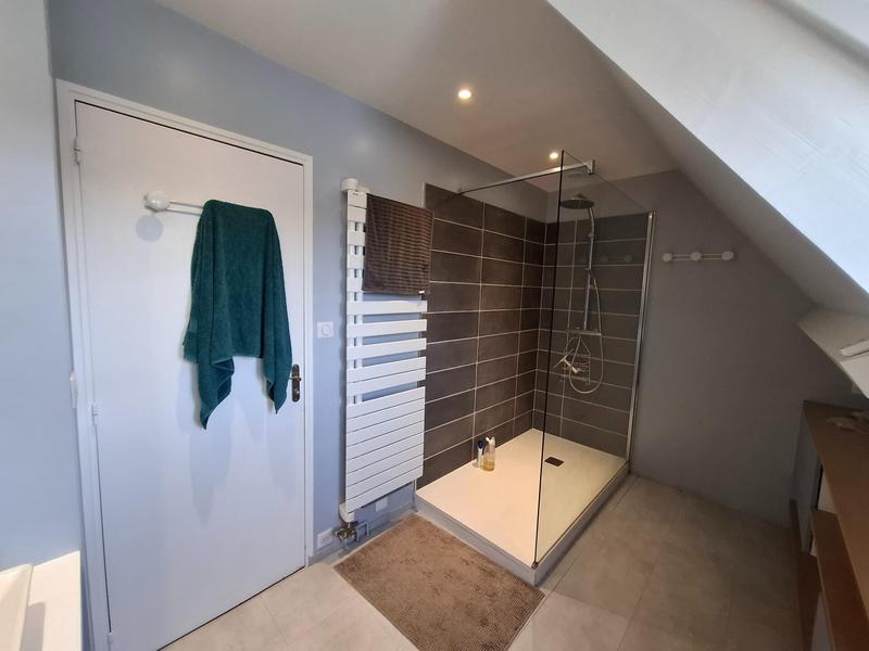 Villa - 203 m² - 6 pièces