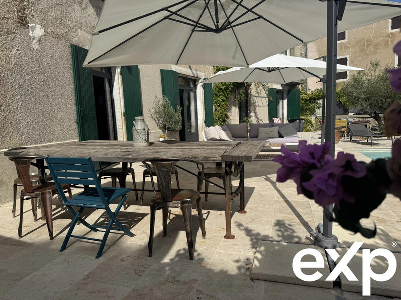 Maison traditionnelle - 400 m² - 12 pièces