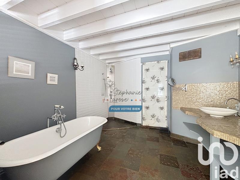 Maison de maîtres - 251 m² - 9 pièces