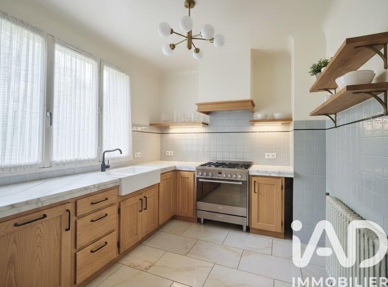 Maison - 98 m² - 5 pièces