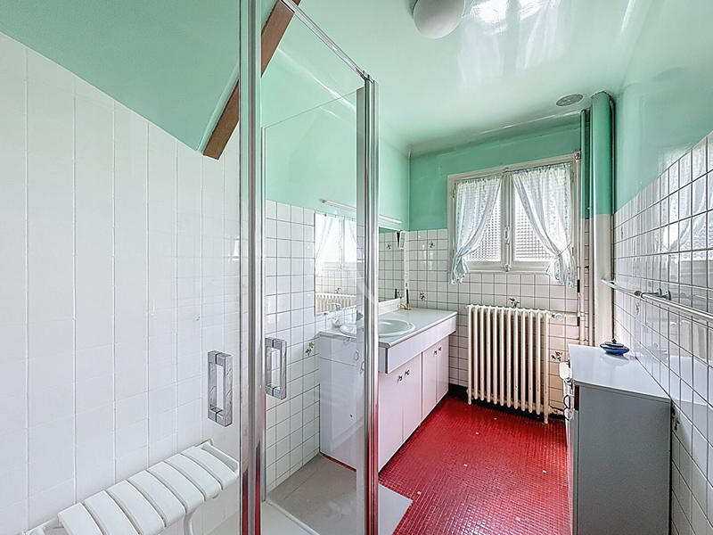 Maison - 180 m² - 7 pièces