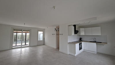 Maison - 95 m² - 4 pièces