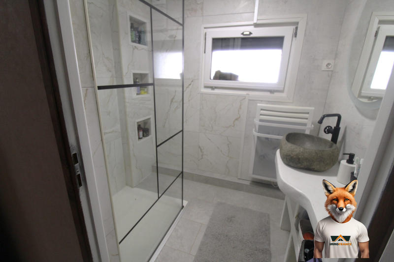 Maison - 165 m² - 8 pièces