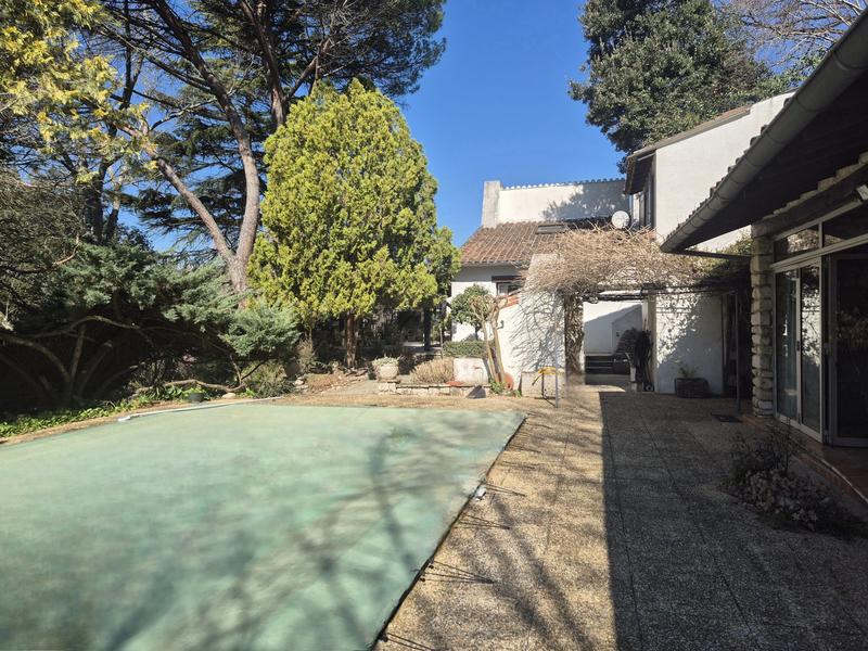 Maison - 195 m² - 5 pièces