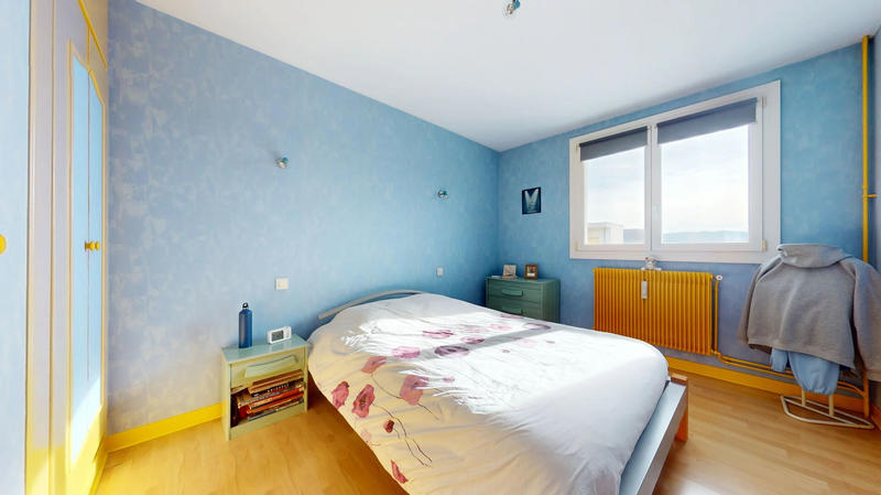 Appartement - 93 m² - 5 pièces