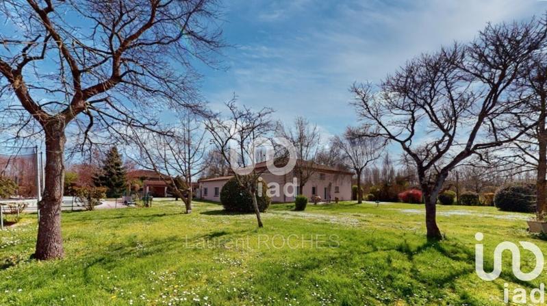 Maison - 372 m² - 12 pièces