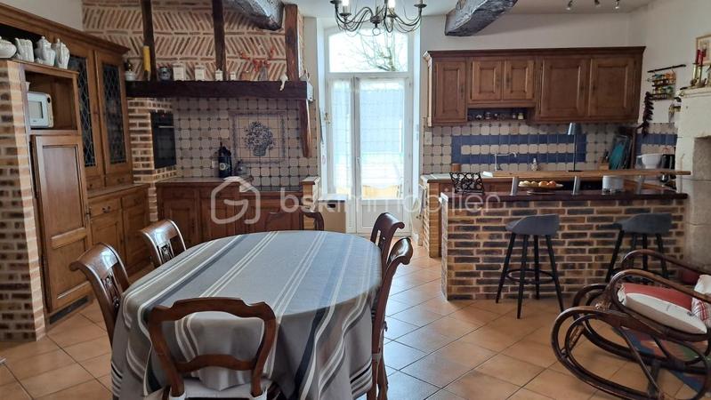 Corps de ferme - 170 m² - 8 pièces