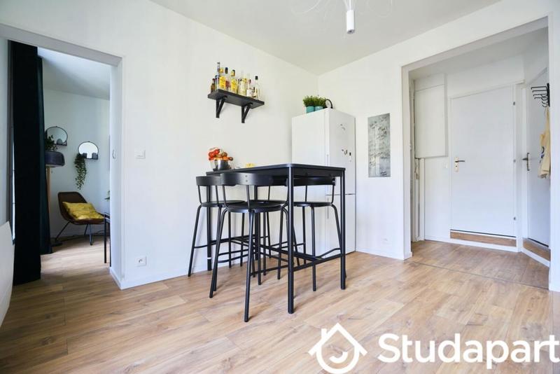 Chambre - 10 m² - 1 pièce