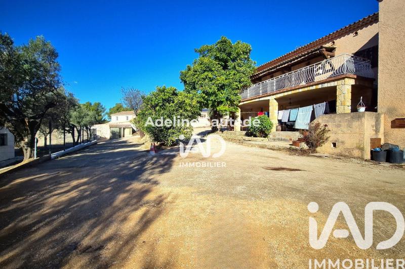 Maison - 280 m² - 9 pièces