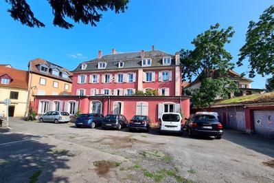 Appartement - 98 m² - 1 pièce