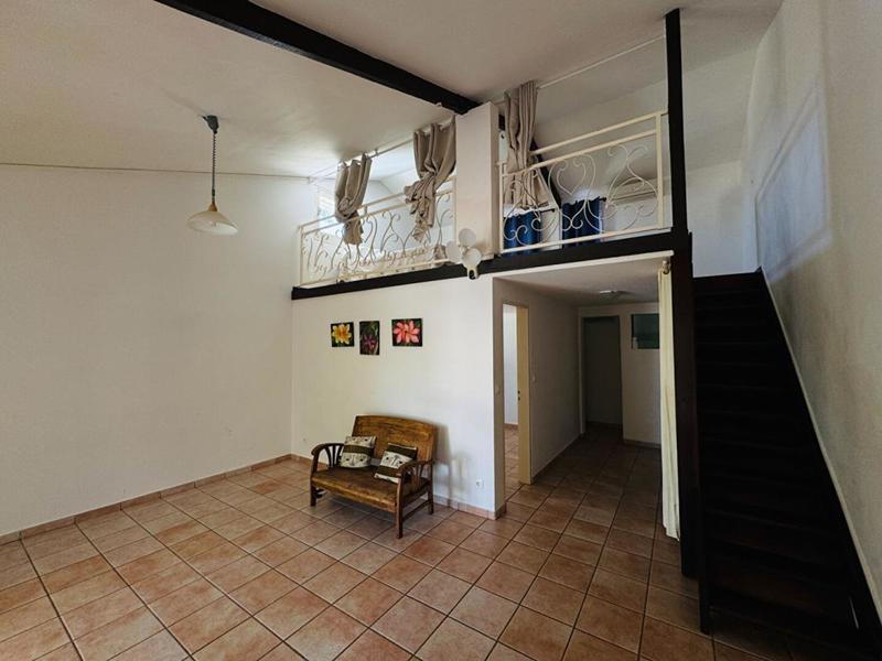 Villa - 270 m² - 9 pièces