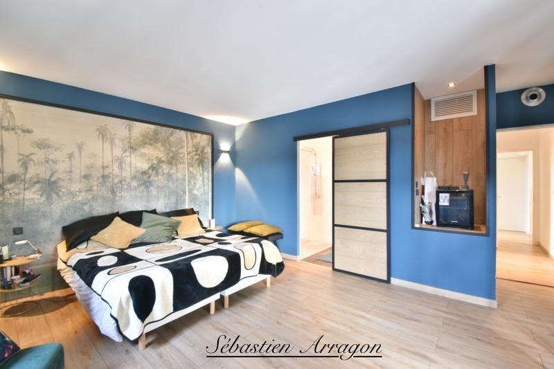 Maison - 212 m² - 6 pièces