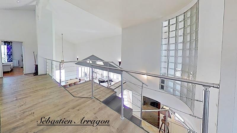 Villa - 250 m² - 6 pièces