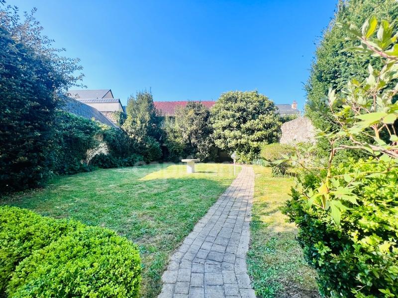 Maison bourgeoise - 380 m² - 10 pièces