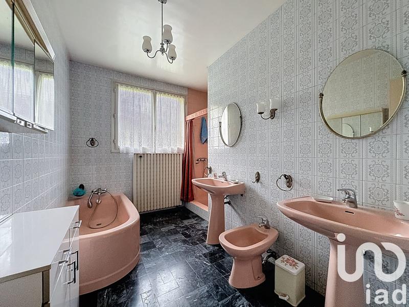 Maison - 98 m² - 5 pièces