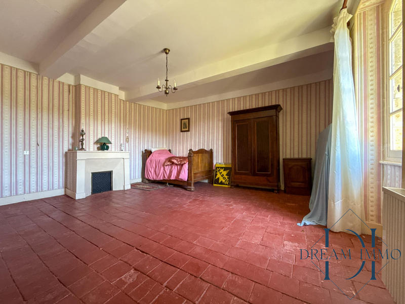 Maison ancienne - 166 m² - 8 pièces