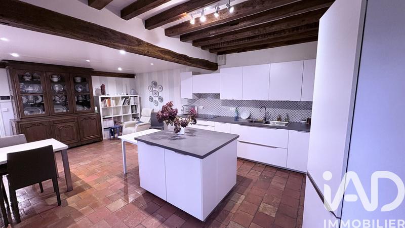 Maison - 236 m² - 7 pièces