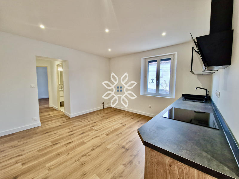 Appartement - 80 m² - 4 pièces