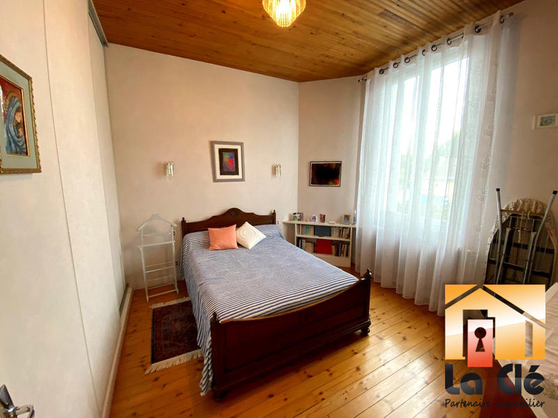 Maison traditionnelle - 156 m² - 5 pièces