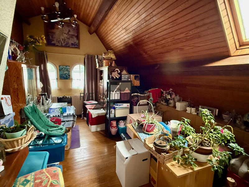 Propriété - 115 m² - 6 pièces