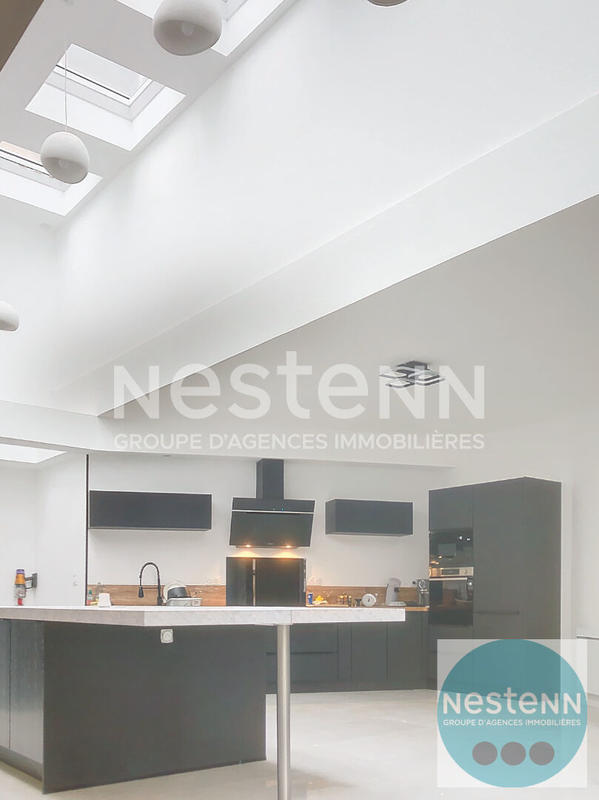 Loft - 366 m² - 6 pièces