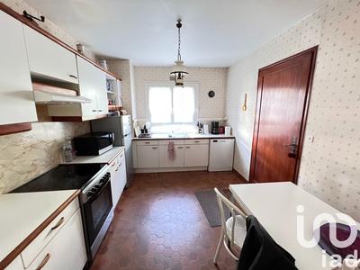 Maison - 208 m² - 8 pièces