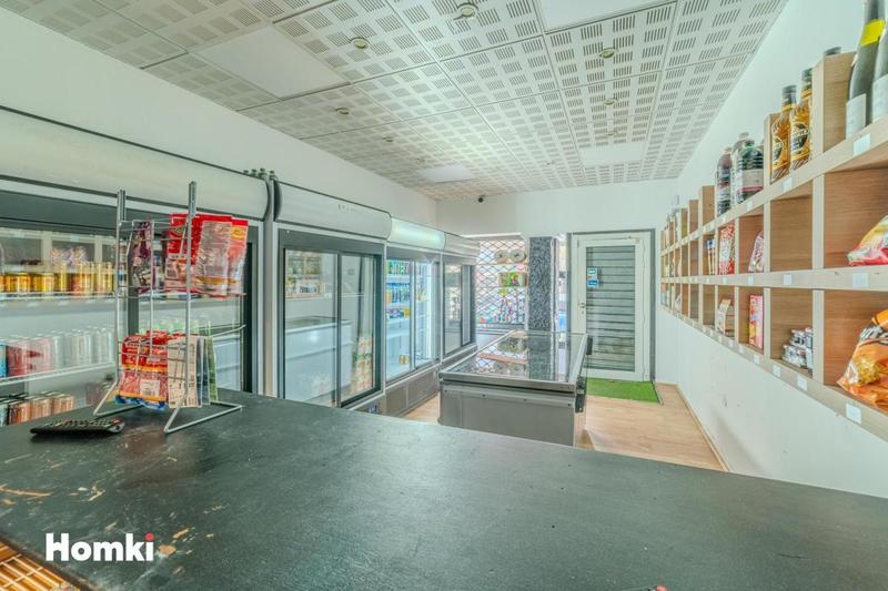 Local commercial - 130 m² - 5 pièces