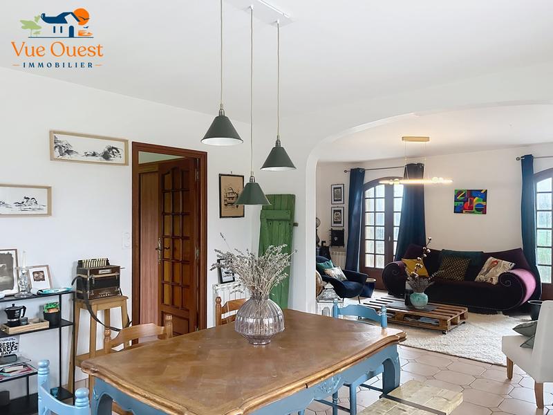 Maison traditionnelle - 147 m² - 8 pièces