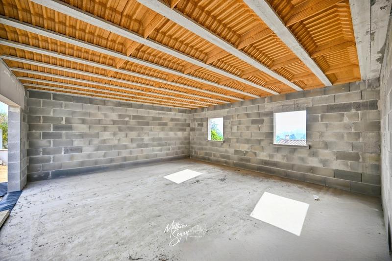 Maison - 190 m² - 6 pièces