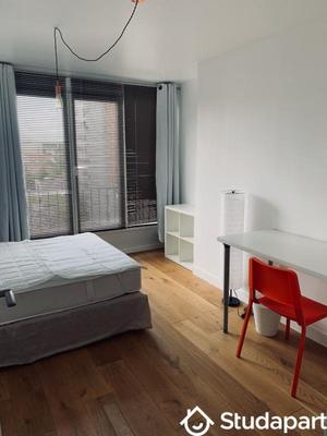 Chambre - 13 m² - 1 pièce