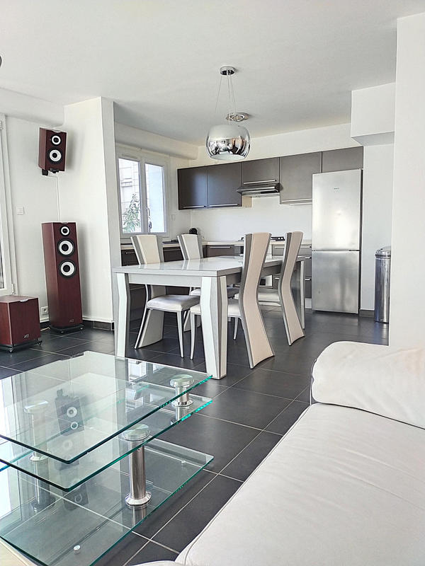 Appartement - 86 m² - 4 pièces