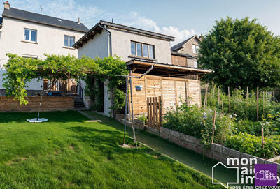 Maison traditionnelle - 163 m² - 6 pièces