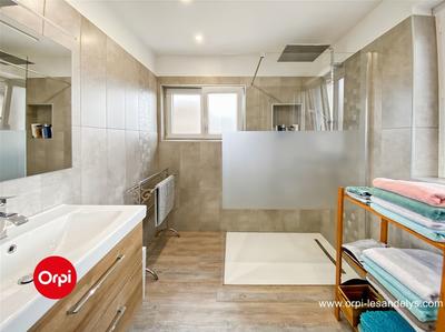 Maison - 160 m² - 4 pièces