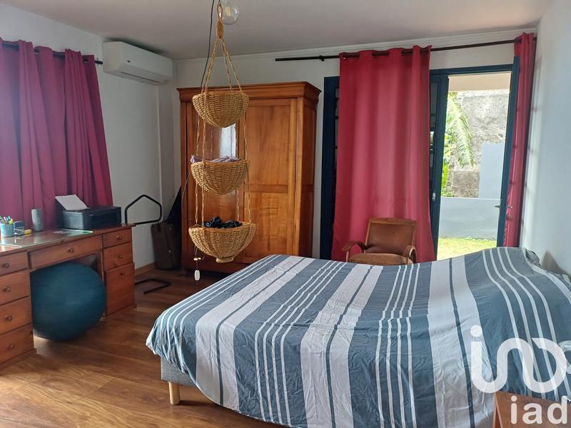 Maison - 104 m² - 4 pièces