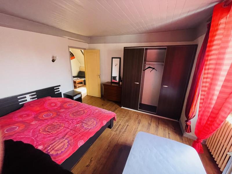 Maison - 197 m² - 12 pièces