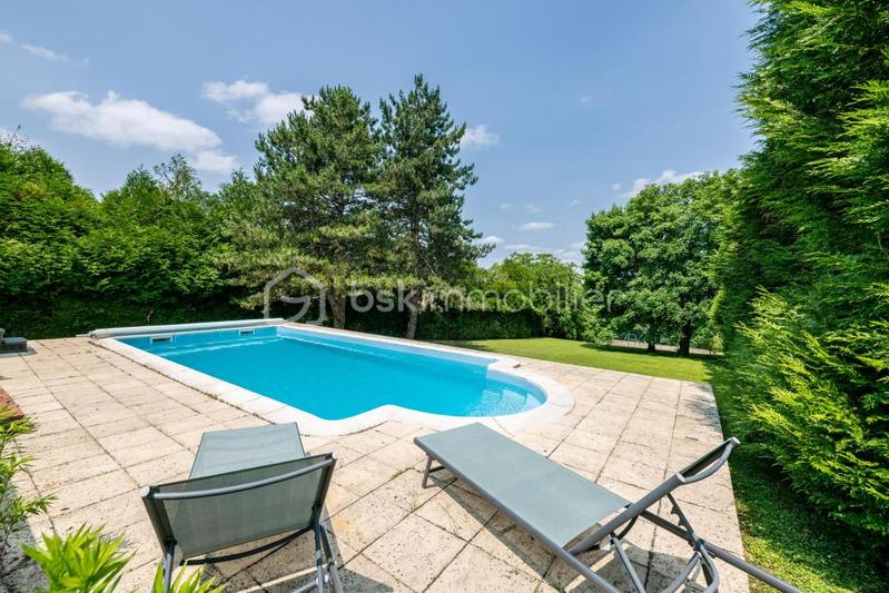 Maison d'architecte - 202 m² - 8 pièces