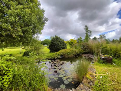 Maison - 175 m² - 9 pièces