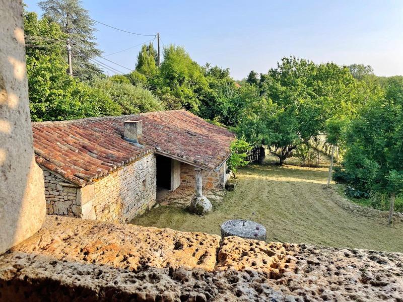 Maison en pierre - 101 m² - 5 pièces