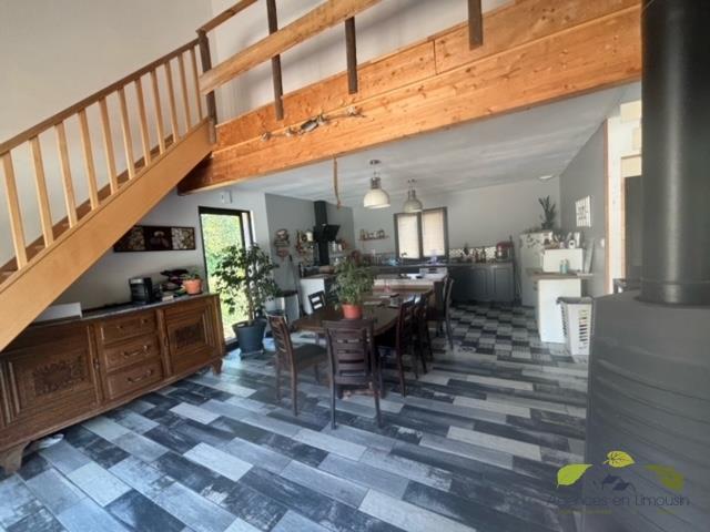 Propriété - 135 m² - 5 pièces