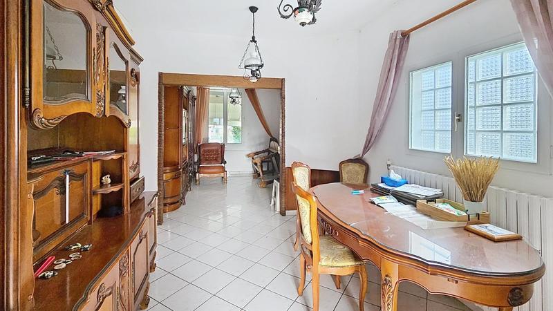Maison - 90 m² - 5 pièces