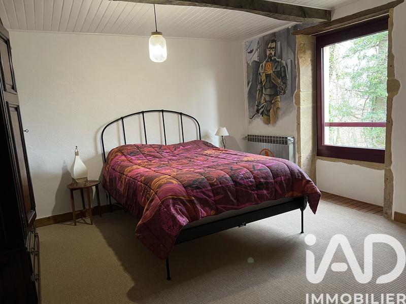 Maison - 241 m² - 9 pièces