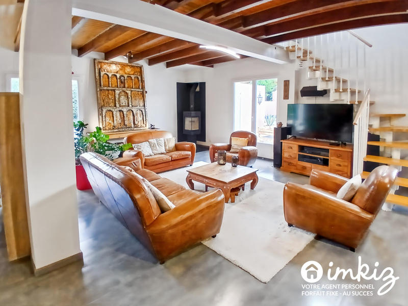 Maison - 252 m² - 8 pièces