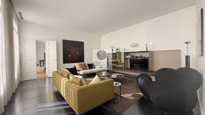 Appartement - 358 m² - 9 pièces