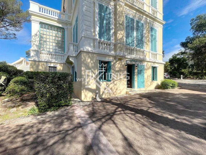 Appartement - 90 m² - 3 pièces