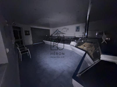 Local commercial - 210 m²