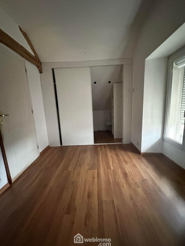 Maison - 205 m² - 7 pièces