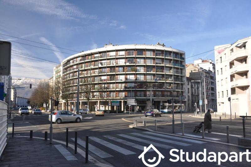 Chambre - 14 m² - 1 pièce