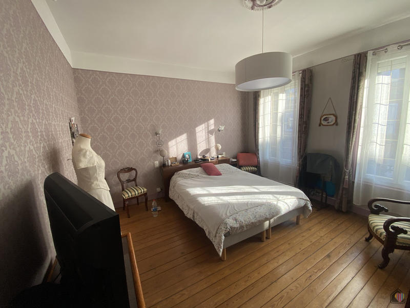 Maison - 194 m² - 10 pièces